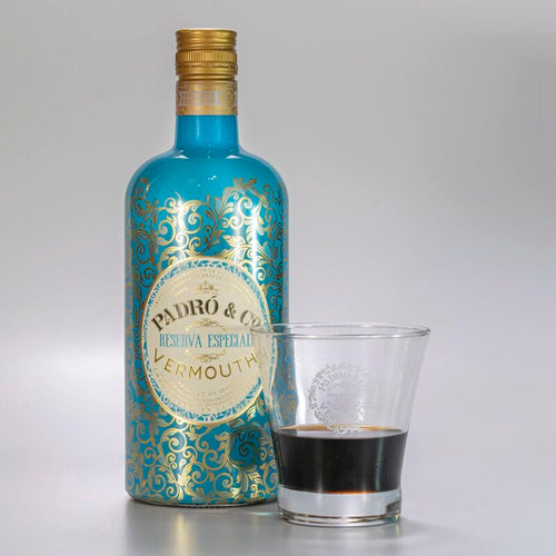 Padró & Co. Reserva Especial poured into a glass