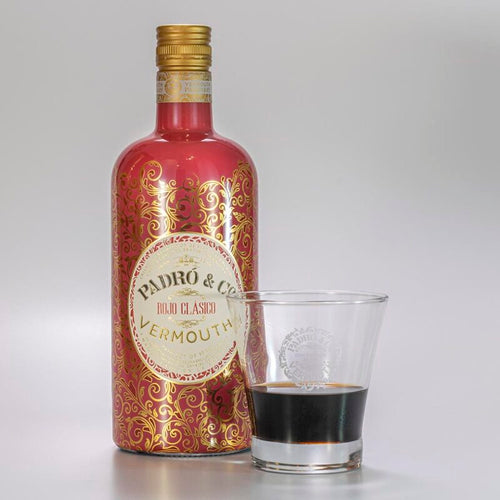 Padró & Co. Rojo Clásico served with ice and lemon